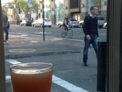Grapefruit-Saft und Kaffee in Downtown San Francisco