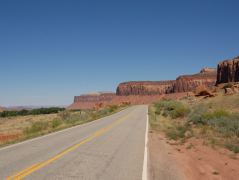 Unterwegs auf dem Utah Highway 211 in den Canyonlands N.P.