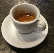 Ein richtiger Espresso bei Peet's Fresh Foods