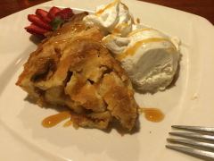 Apple Pie à la Mode im Furnace Creek