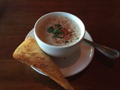 New England Clam Chowder (Suppe mit Muscheln)