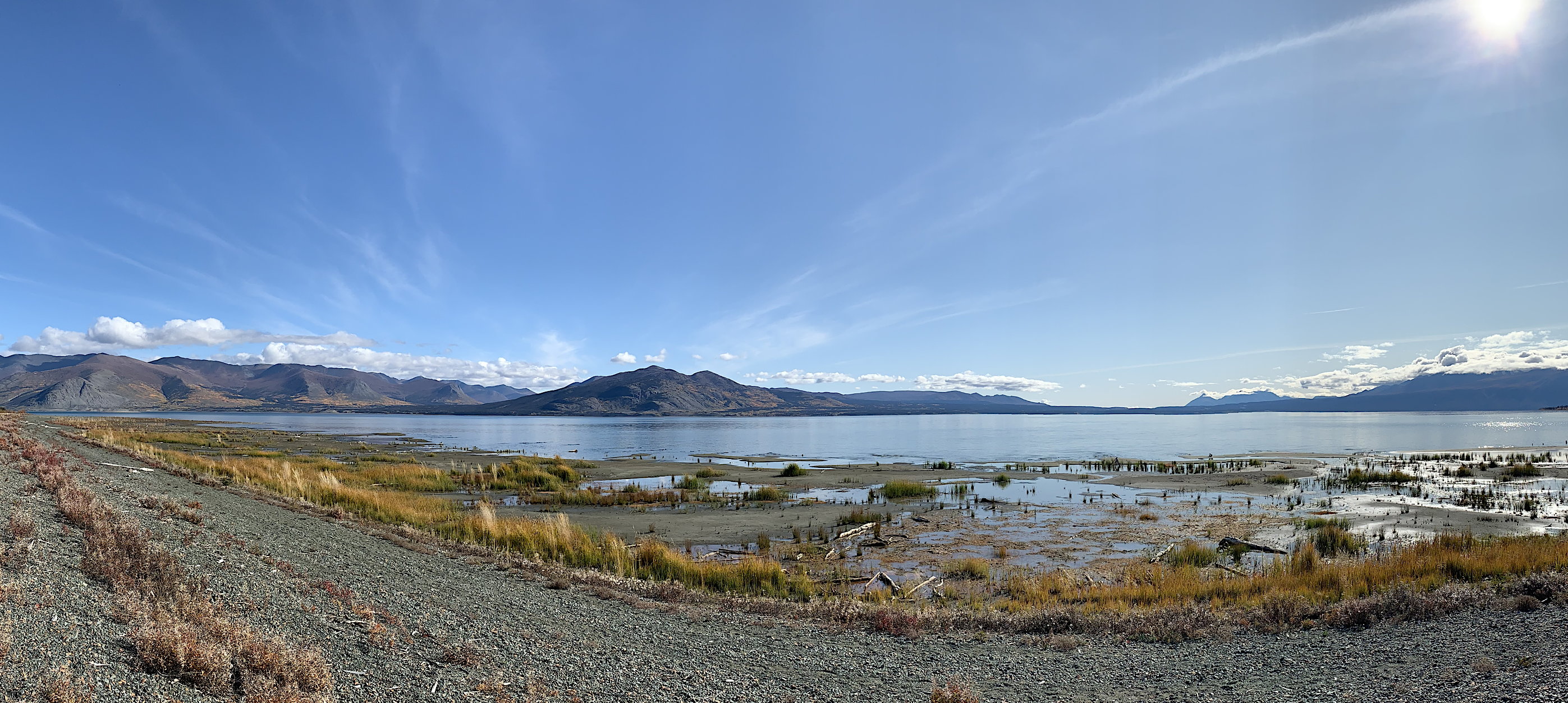 Panoramafoto über den oberen Teil des Kluane Lake