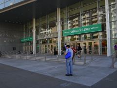 Vor dem Moscone West, letzte Gäste der VMworld 2010