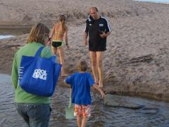 Überquerung des kleinen Bachs unterwegs zu den Hot Pools