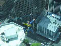 Quasi-Bungee-Jump vom Sky-Tower in Auckland, Teil 2