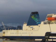 Fähre der Interislander im Hafen von Wellington