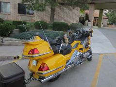 Honda Goldwing vor dem Holiday Inn Express in Cortez