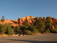 Morgensonne im Red Canyon unterwegs zum Bryce Canyon, Utah