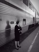 Schaffnerin Danielle vor dem Empire Builder, 2013