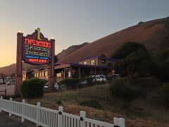 Das Restaurant Ft. McLintocks in Shell Beach