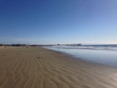 Blick über den Strand zum Pier von Pismo Beach