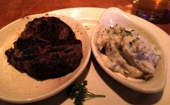 Rib Eye Steak und mashed Potatoes