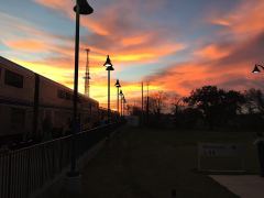 Sonnenuntergang am Bahnhof in Beaumont, Texas