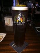 Ein Ale von Rising Sons im Poor Relation Grocery Pub in Cork