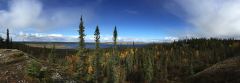 Tithegeh Chii Vitaii Lookout, Panorama mit dem Campbell Lake