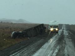 Motorhome im Strassengraben am Dempster Highway