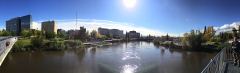 Panorama über auf der Brücke über den Tanana in Fairbanks gegen die Sonne