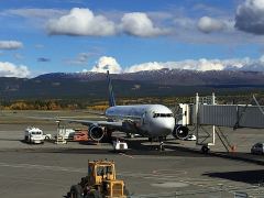 Die 767-300ER der Condor Flugdienst GmbH am Whitehorse Erik Nielsen Airport