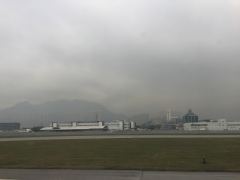Flughafen Hongkong, Lantau in grau