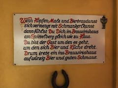 Spruch an der Wand im Restaurant «7Stern Bräu»