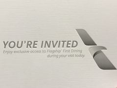 Einladungkarte für die Erstklass-Lounge von American Airlines