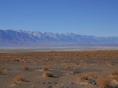 Blick auf den Owens Lake und Sierra Nevada